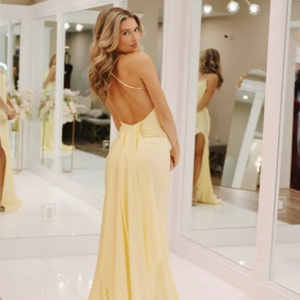 Atria 7000H Soft Yellow Prom Dress Size M